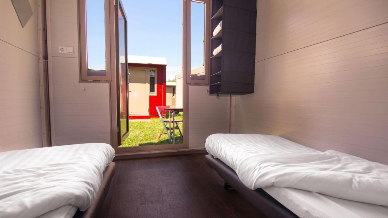 Pop-Up Hotel Songfestival Klaaswaal Bagian luar foto